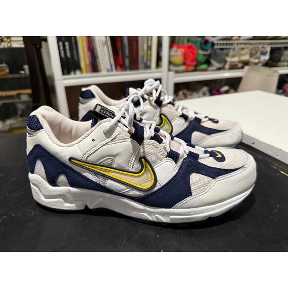 Vintage 1997 Deadstock OG Men's Nike Air Structure Triax Sneakers Size 9 - Picture 1 of 8